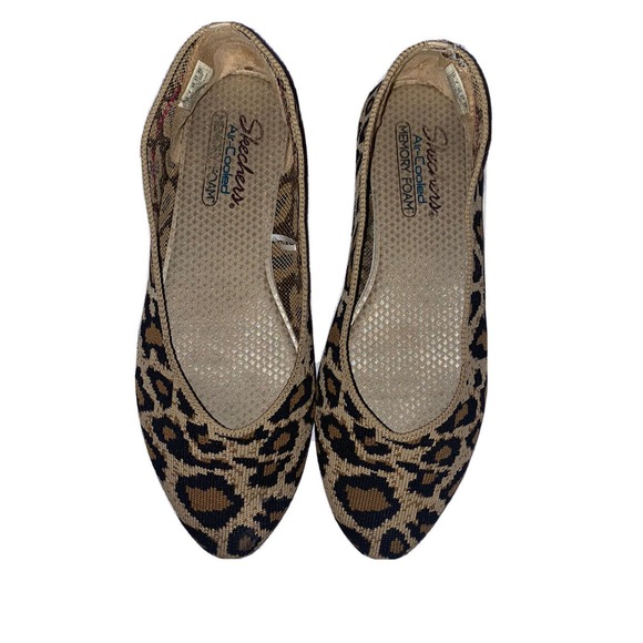 Sketchers Women Flats Shoes Leopard Print 10 Air Cooled‎ Memory Foam Pointed Toe - Picture 1 of 9